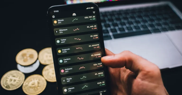 Corretora, banco ou robô-advisor: qual é melhor para iniciantes?