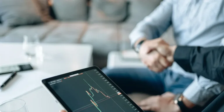 Investidores institucionais aumentam exposição a criptoativos, aponta relatório