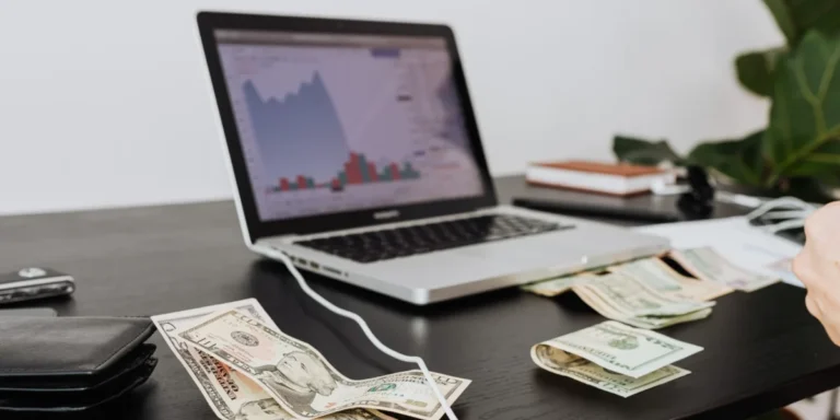 Quanto Rende R$ 1.000 por Mês Investido por 10 Anos na Renda Fixa? Simulação Completa